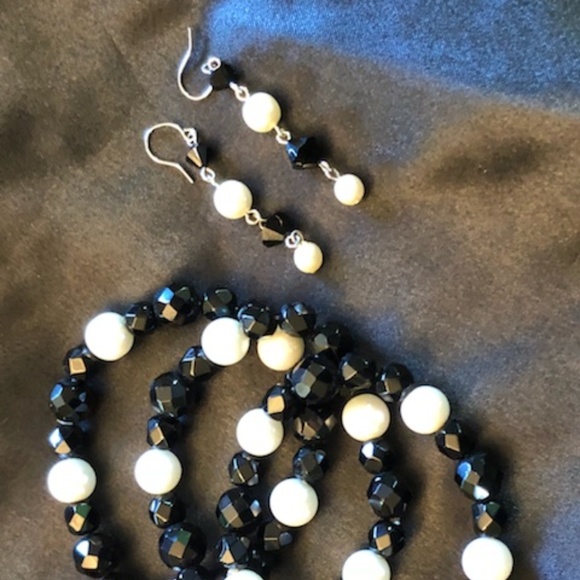 Bracelet / Matching Drop Earrings Set by WHBM - Picture 3 of 3